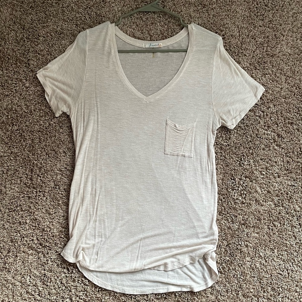 FREEBIRD | women’s v-neck pocket t